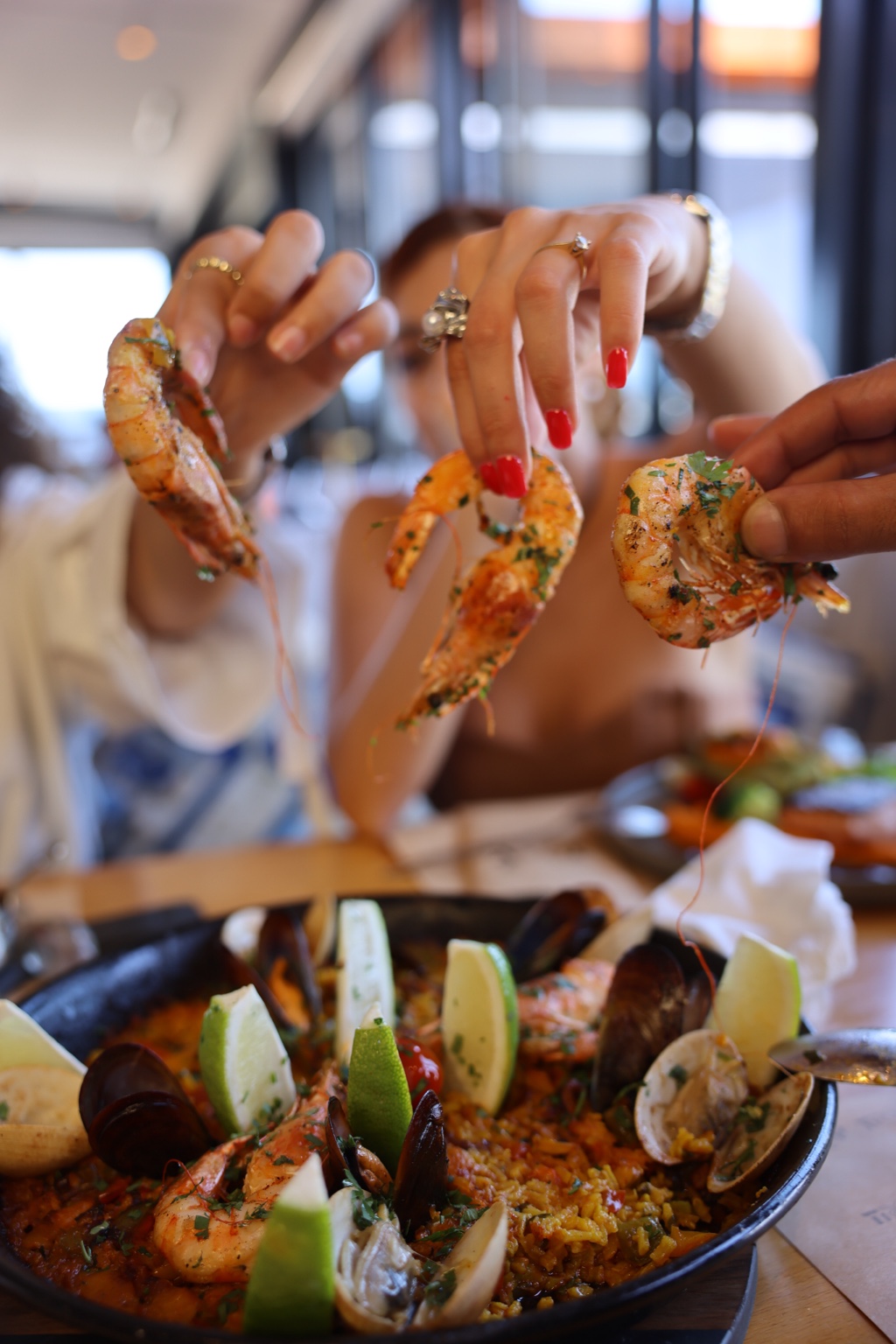 Paella fruits de mer chez TROV